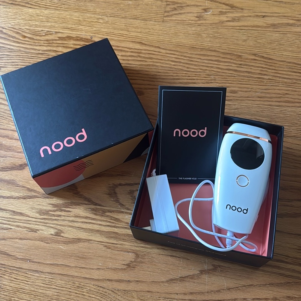 nood The Flasher 2.0 IPL Hair Removal Device